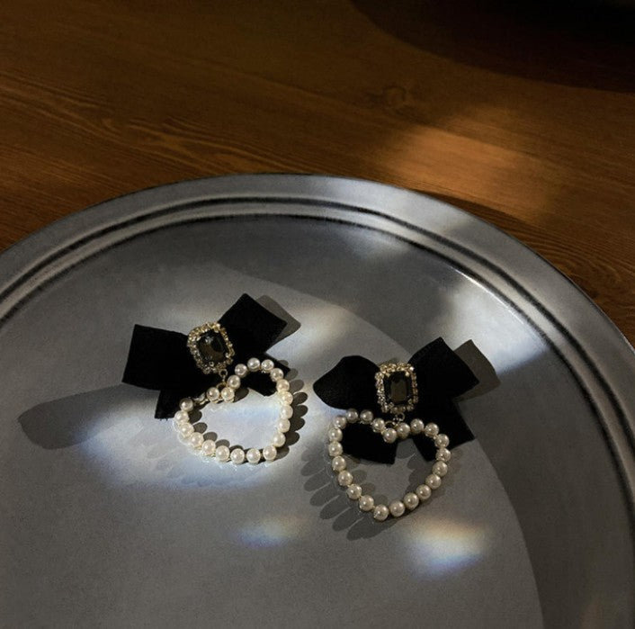 Black Bow Heart Earings