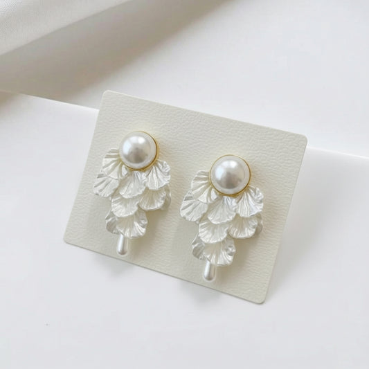 White Pearl Shells Earings