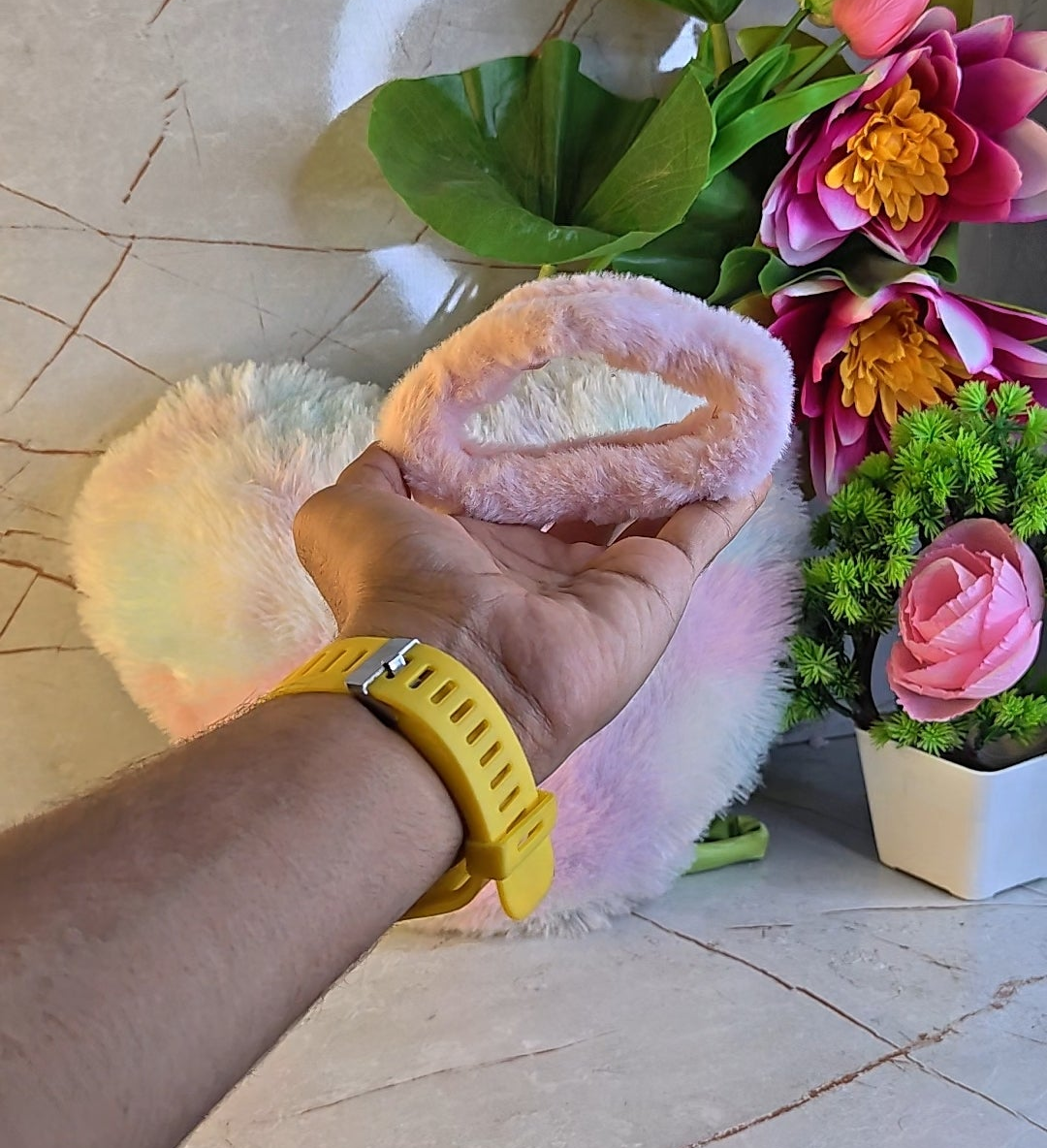 Cloud Furr Clutcher [ 1 Pc.]